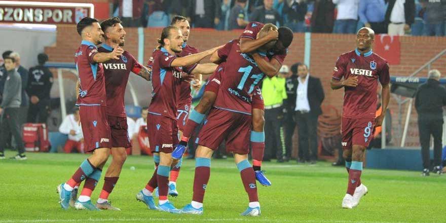 Trabzonspor'da 5 futbolcu ile yollar ayrıldı
