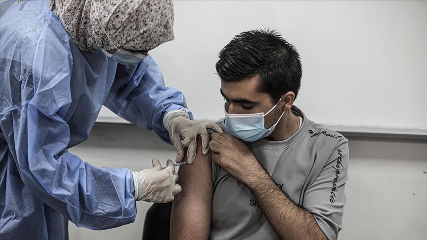 Gazze'den çıkmak için Kovid-19 aşısı şartı getirildi
