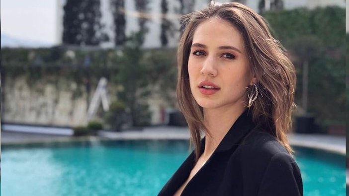 Miss Turkey 2019 güzeli Simay Rasimoğlu sütyen tercih etmedi