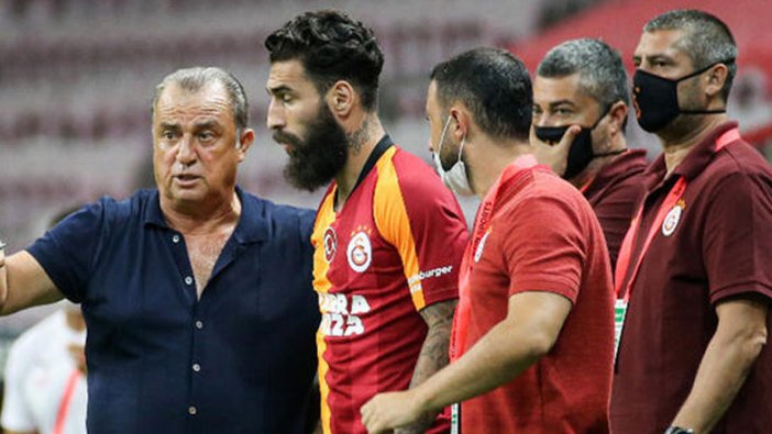 Galatasaray'da 6 isimle yollar ayrılıyor