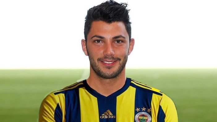  Fenerbahçe ile yolları ayrılan Tolgay Arslan'ın yeni takımını açıklandı