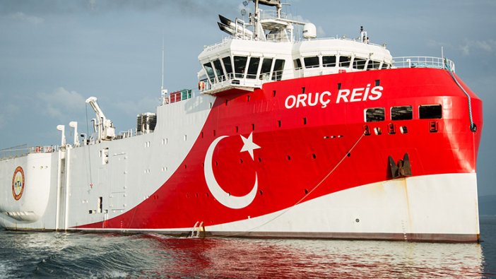 NAVTEX ilanları sonrası Oruç Reis Antalya Limanı'ndan ayrıldı
