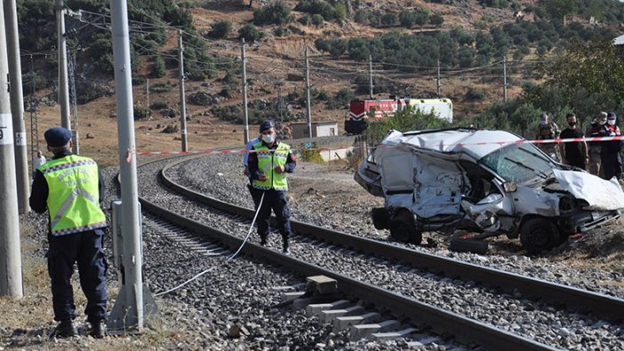 Gaziantep'te tren faciası! 1'i çocuk 2 kişi öldü