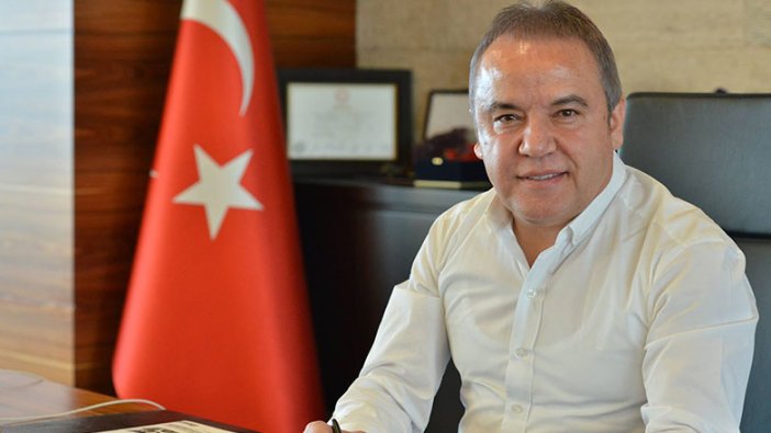 Antalya Büyükşehir Belediye Başkanı Muhittin Böcek'in sağlık durumu ile ilgili gelişmeyi Gazeteci Barış Yarkadaş duyurdu