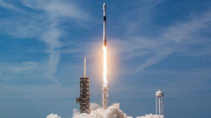 SpaceX'ten şok karar! Starlink uydularının fırlatılışı iptal edildi