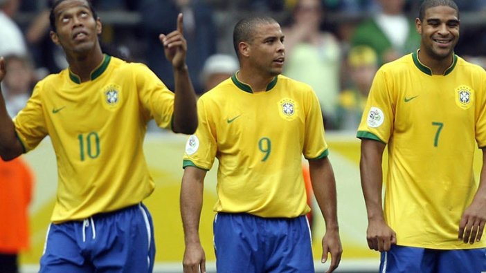 Brezilyalı efsane futbolcu Ronaldinho'dan Azerbaycan'a destek mesajı!