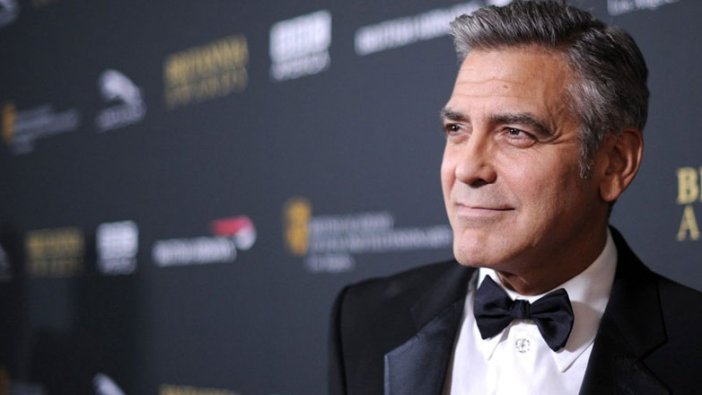 George Clooney 14 milyon doları kötü günlerinde yanında olan arkadaşlarına dağıttı