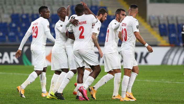 Sivasspor, Karabağ'ı 3 puanı 3 gol ile aldı