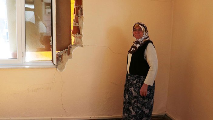 Denizli'de Dursun Gerçekcioğlu evin duvarını TIR ile yıktı!