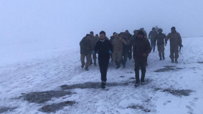 Bitlis Tatvan’da askeri helikopter düştü: 9 şehit