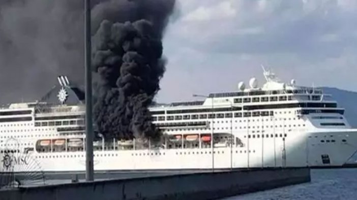 Yunanistan'da lüks kruz gemisinde yangın çıktı