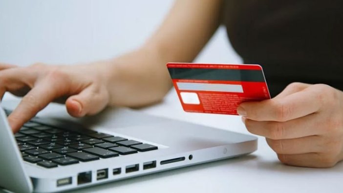 Uzmanından korkutan uyarı: Kredi kartıyla alışveriş neye yol açıyor?