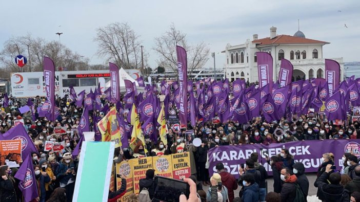 İstanbul Sözleşmesi'nin feshedilmesine büyük tepki! Türkiye'de kadınlar ayaklandı