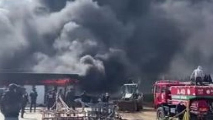 İzmir'de fidan deposunda yangın çıktı