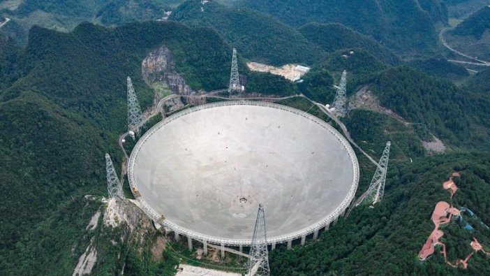 Çin devasa teleskobunu kullanıma açtı