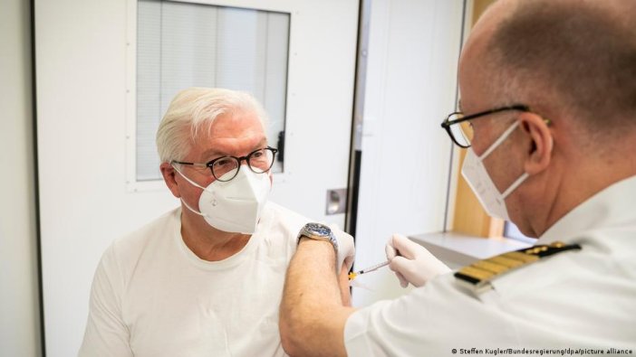 Avrupa’da neler oluyor? Almanya Cumhurbaşkanı Alman aşısını tercih etmedi!