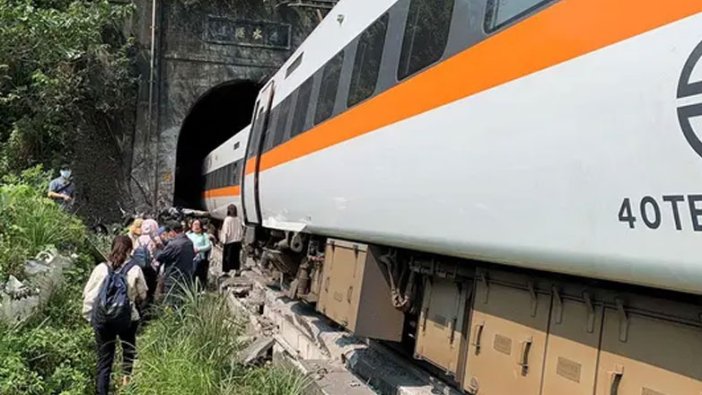Tayvan'da korkunç tren kazası: En az 36 kişi öldü
