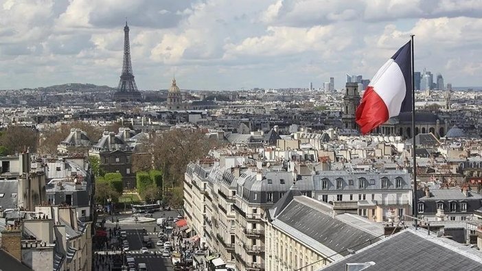 Fransa Senatosu ayrılıkçı yasayı onayladı