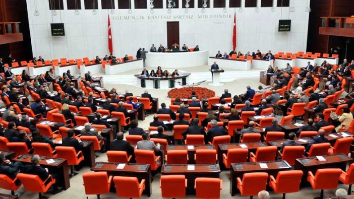 Belediye eliyle yapılan skandal insan kaçakçılığının araştırılmasına AKP ve MHP'den engel