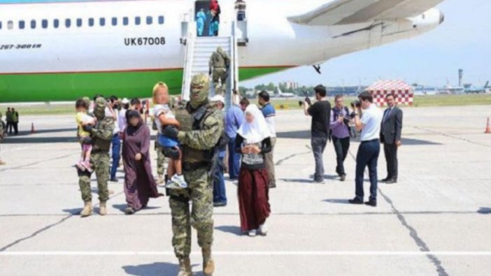 Özbekistan Cumhurbaşkanı Şevket Mirziyoyev’in çabaları sonuç verdi! 93 kişi mülteci kampından tahliye edildi