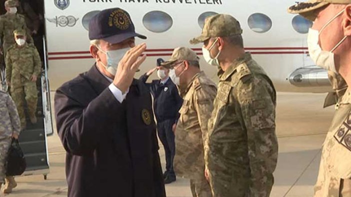 Milli Savunma Bakanı Hulusi Akar Irak sınırında