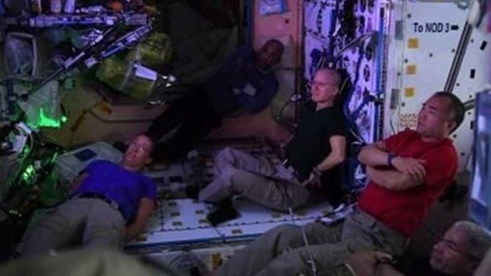 Fransız astronotlar uzayda boş zamanlarında ne yapıyor?