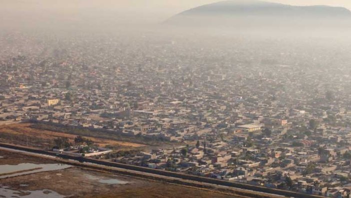 Kuzey Amerika’nın en kalabalık kenti Mexico City toprağın altına çöküyor