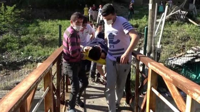 Samsun'da bir kişi yaslandığı çit kırılınca, 5 metreden dereye düştü