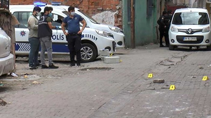 İstanbul Gaziosmanpaşa'da mahalle kavgası kanlı bitti: 3 kişi yaralandı