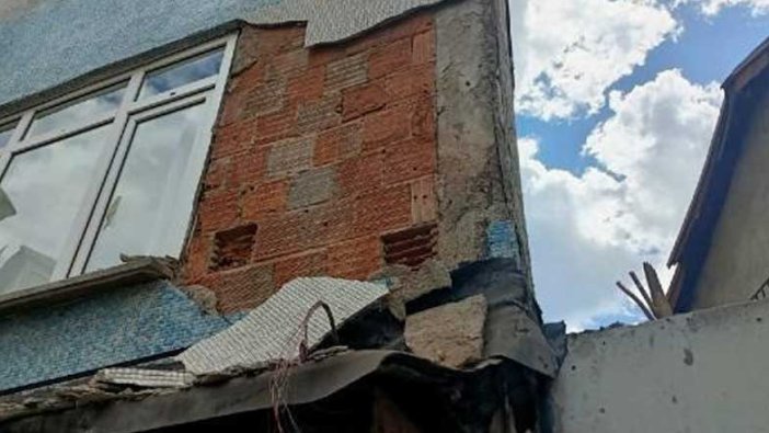 İstanbul Fatih'te 4 katlı bina tahliye edildi