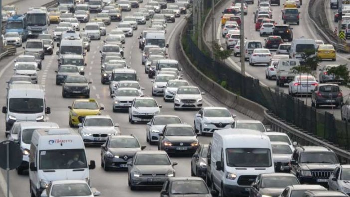 İstanbul'da trafik yoğunluğu yüzde 60'ı geçti