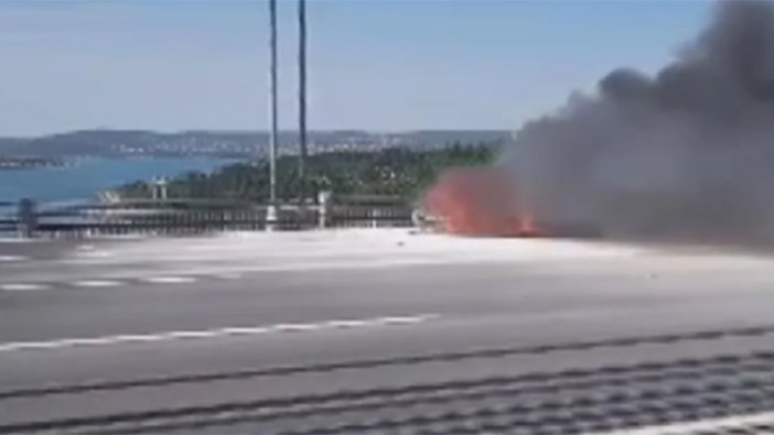 Fatih Sultan Mehmet Köprüsü'nde araba yandı