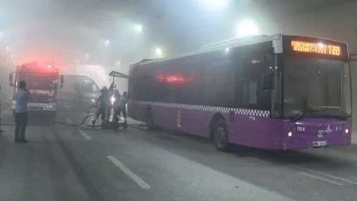 Belediye otobüsünde korku dolu anlar! Alt geçidi dumanlar kapladı