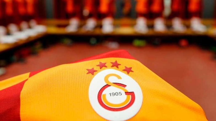 Galatasaray'dan 5 futbolcu ile ilgili transfer açıklaması