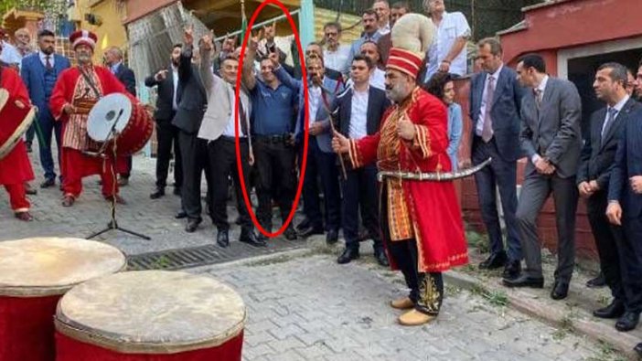 Kocaeli'de MHP etkinliğinde 'bozkurt' işareti yapan polise soruşturma