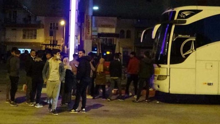 Mersin'in Anamur ilçesinde bozulan otobüsün yolcuları 20 saat mahsur kaldı