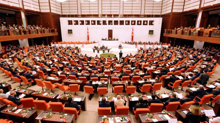 AKP, 95 milletvekilinin dokunulmazlığının kaldırılması için harekete geçti