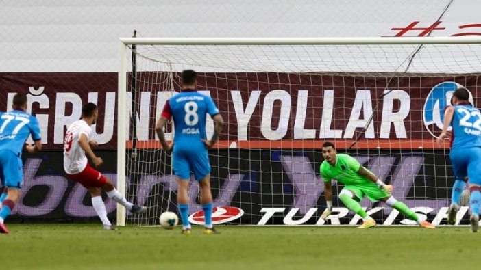 Trabzonspor kendi eliyle şampiyonluğu veriyor!