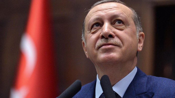 Erdoğan'dan sonra AKP'nin başına kim geçecek? İktidara yakın yazar açıkladı