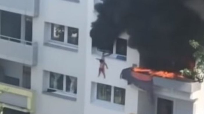 Yangın çıkan apartmandaki kardeşler 3'üncü kattan atlayarak kurtuldu