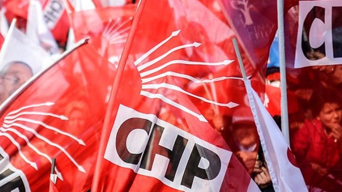 CHP ilçe yönetimi görevden alındı